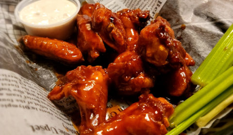 picture of buffalo wings at huckleberrys restaurant